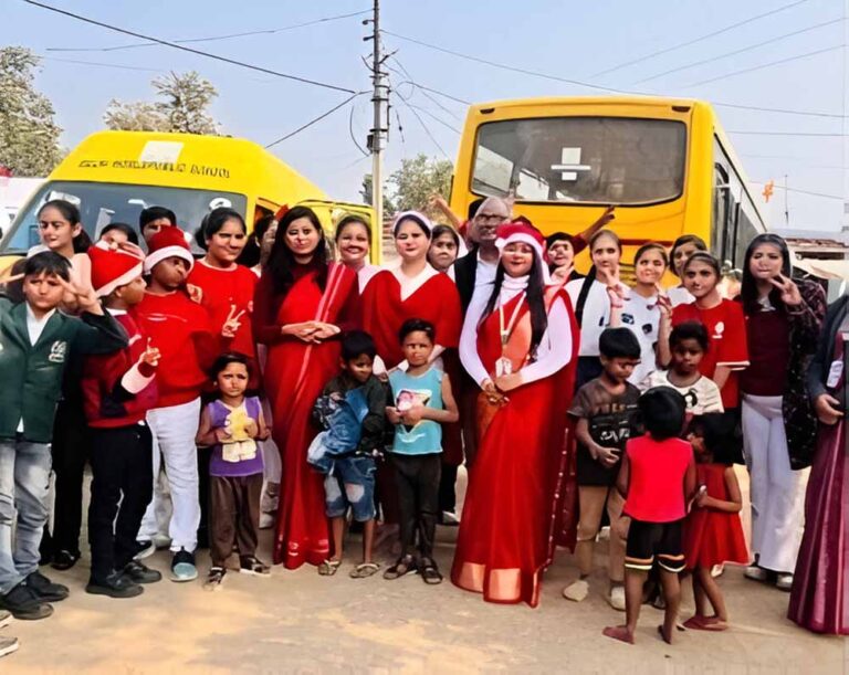 दूसरों की मदद करने से अपितु यह हमारे व्यक्तित्व को निखारता है- श्रीमती पूनम सिंह दूसरों की मदद करने से अपितु यह हमारे व्यक्तित्व को निखारता है- श्रीमती पूनम सिंह