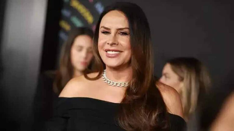 कार्ला सोफिया गैसकॉन ने रचा इतिहास, पहली ट्रांसजेंडर एक्ट्रेस ऑस्कर नॉमिनेशन कार्ला सोफिया गैसकॉन ने रचा इतिहास, पहली ट्रांसजेंडर एक्ट्रेस ऑस्कर नॉमिनेशन