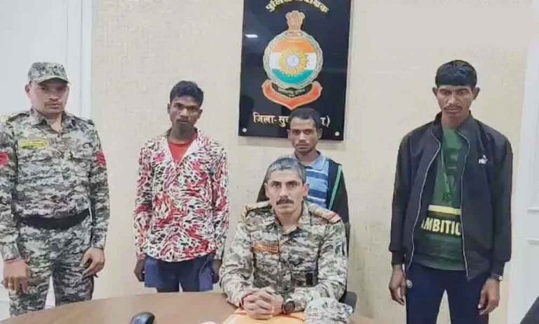 छत्तीसगढ़-सुकमा में दो ईनामी समेत 3 नक्सली गिरफ्तार छत्तीसगढ़-सुकमा में दो ईनामी समेत 3 नक्सली गिरफ्तार