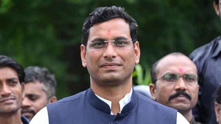 छत्तीसगढ़-रायपुर के अस्पताल में भर्ती विधायक देवेंद्र यादव के हॉर्निया और हाइड्रोसील का आज होगा ऑपरेशन छत्तीसगढ़-रायपुर के अस्पताल में भर्ती विधायक देवेंद्र यादव के हॉर्निया और हाइड्रोसील का आज होगा ऑपरेशन