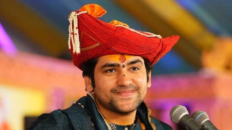 पंडित धीरेंद्र शास्त्री ने क्यों कहा- ‘संयम ही संग है’,भगदड़ पर प्रतिक्रिया दी पंडित धीरेंद्र शास्त्री ने क्यों कहा- ‘संयम ही संग है’,भगदड़ पर प्रतिक्रिया दी