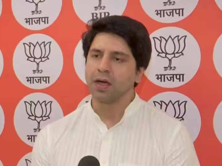 बीजेपी प्रवक्ता शहजाद पूनावाला ने कांग्रेस के वरिष्ठ नेता हरीश रावत के राहुल गांधी की यात्रा को लेकर दिए बयान पर तंज कसा