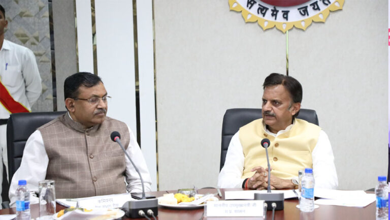 गर्भवती माताओं का करें शत-प्रतिशत पंजीयन – उप मुख्यमंत्री शुक्ल गर्भवती माताओं का करें शत-प्रतिशत पंजीयन – उप मुख्यमंत्री शुक्ल