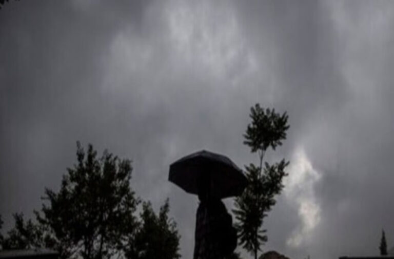 फरवरी का महीना लगते ही ठंड का असर कम, हफ्तेभर छाएंगे बादल फरवरी का महीना लगते ही ठंड का असर कम, हफ्तेभर छाएंगे बादल