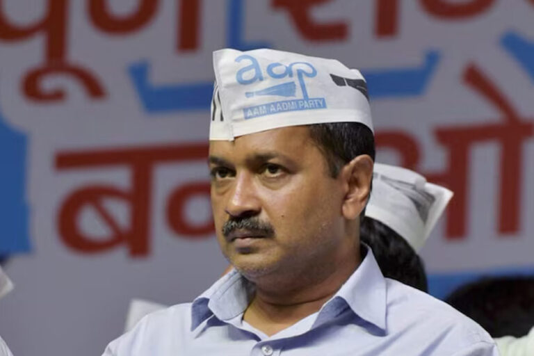 दिल्ली चुनाव में AAP को भ्रष्टाचार के आरोप, एंटी-इन्कंबेंसी और कांग्रेस से गठबंधन का न होना पड़ा भारी दिल्ली चुनाव में AAP को भ्रष्टाचार के आरोप, एंटी-इन्कंबेंसी और कांग्रेस से गठबंधन का न होना पड़ा भारी