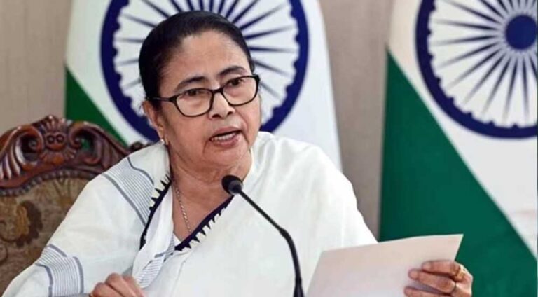 कोलकाता में विश्वकर्मा पूजा की छुट्टी कैंसिल, ईद पर लीव डबल… बवाल के बाद ममता सरकार की सफाई- ये Typo है कोलकाता में विश्वकर्मा पूजा की छुट्टी कैंसिल, ईद पर लीव डबल… बवाल के बाद ममता सरकार की सफाई- ये Typo है