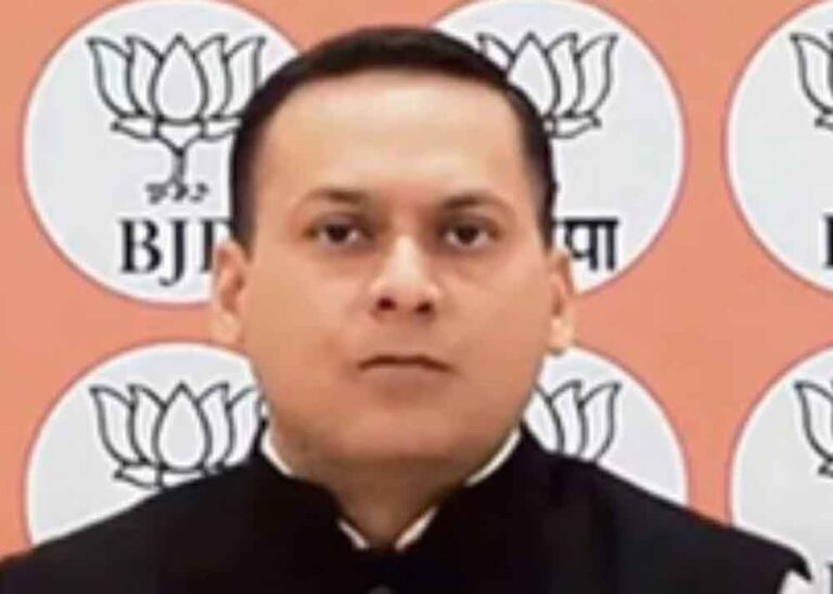 अमित मालवीय ने कहा- राहुल गांधी पर विदेशी एजेंसियों के लिए टूल की तरह काम कर रहे है अमित मालवीय ने कहा- राहुल गांधी पर विदेशी एजेंसियों के लिए टूल की तरह काम कर रहे है