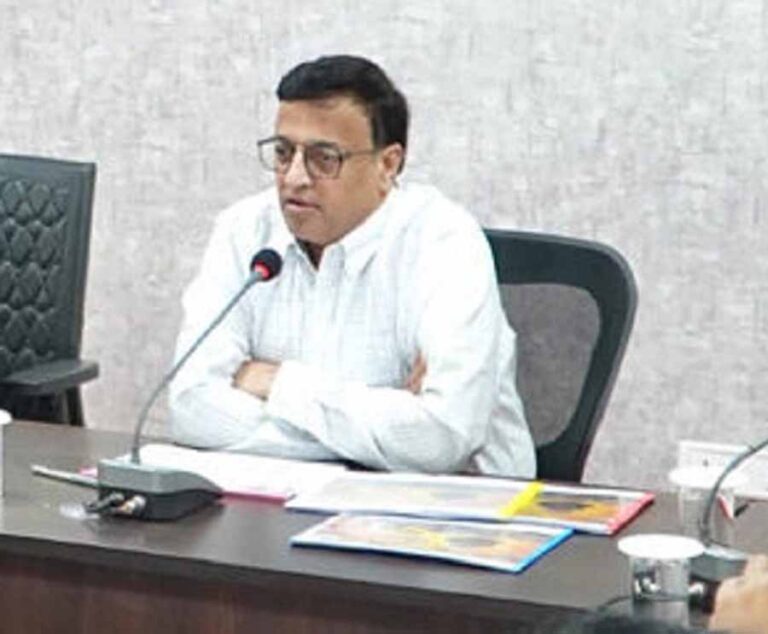 सिंहस्थ निर्माण कार्यों को गुणवत्ता और समय सीमा मे काम करना सुनिश्चित करें: अपर मुख्य सचिव मंडलोई सिंहस्थ निर्माण कार्यों को गुणवत्ता और समय सीमा मे काम करना सुनिश्चित करें: अपर मुख्य सचिव मंडलोई