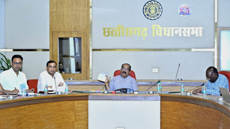 स्वच्छ सर्वेक्षण में अच्छी रैंकिंग के लिए पुख्ता तैयारी के दिए निर्देश, लंबित विद्युत देयकों का भुगतान प्राथमिकता से करने कहा स्वच्छ सर्वेक्षण में अच्छी रैंकिंग के लिए पुख्ता तैयारी के दिए निर्देश, लंबित विद्युत देयकों का भुगतान प्राथमिकता से करने कहा