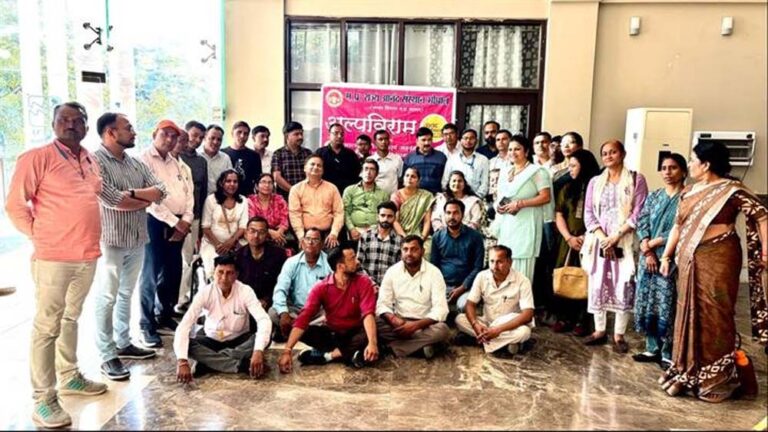 आवासीय वर्कशॉप में बताया मौन से आत्म पोषण एवं आत्म संवर्धन होता है आवासीय वर्कशॉप में बताया मौन से आत्म पोषण एवं आत्म संवर्धन होता है