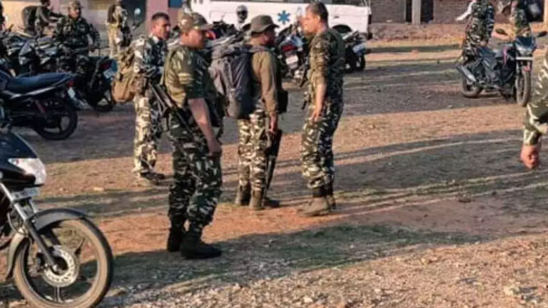 सुरक्षाबल के जवानों ने माओवादियों की पश्चिम बस्तर डिवीजन कमेटी को भारी नुकसान पहुंचाया