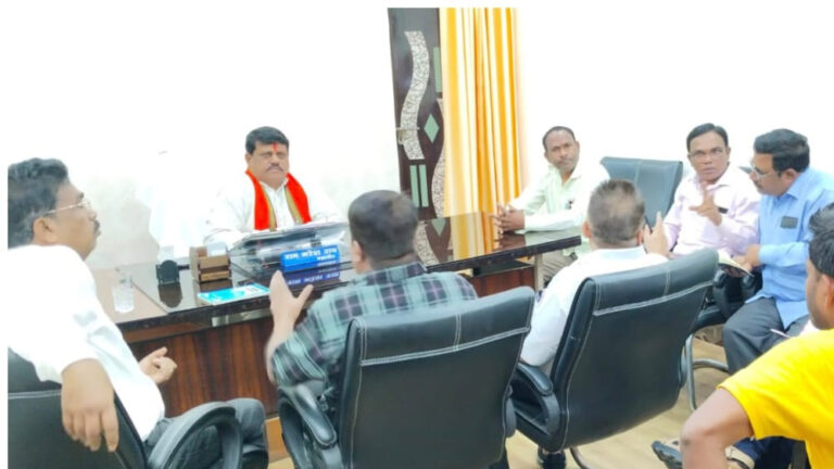 नगर निगम महापौर ने एसईसीएल, पीएचई व सीएससीबी के अधिकारियों की ली आवश्यक बैठक