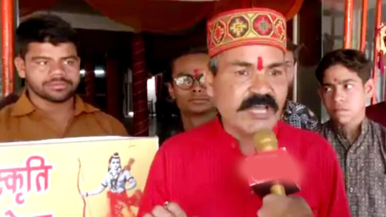 हिंदू संगठन ने मांग की नवरात्रि के दौरान हिंदू कर्मचारियों को सुबह 12 बजे तक दफ्तर आने और शाम 4 बजे छुट्टी मिले