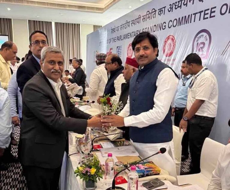 रेल विकास की नई रफ्तार: निमाड़ के सपनों को पंख मिलेंगे : राज्यसभा सांसद डॉ. सुमेर सिंह सोलंकी