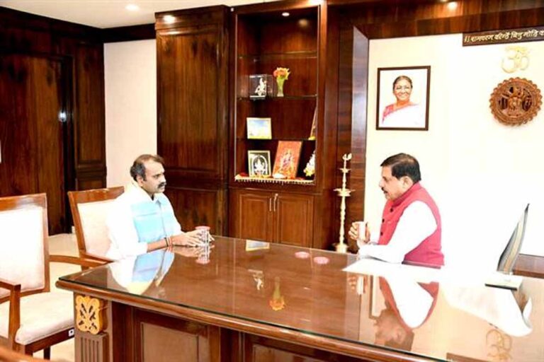 मुख्यमंत्री डॉ. यादव से केंद्रीय सूचना एवं प्रसारण राज्यमंत्री मुरुगन ने की सौजन्य भेंट