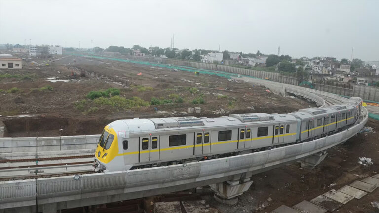 सीएमआरएस से इंदौर में मेट्रो चलाने को मिली क्लीन चिट, ई-बस पहुंचाएगी सुपर कॉरिडोर पर बने मेट्रो स्टेशन तक