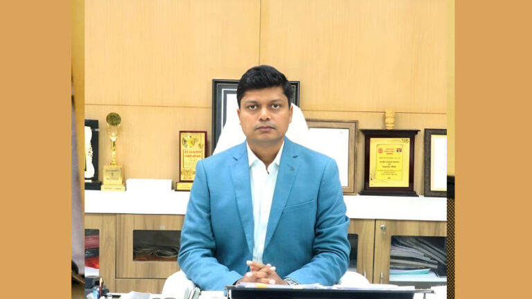 रोशन कुमार सिंह बने उज्जैन के नए कलेक्टर, नवाचार करने की और हमेशा देते हैं ध्यान