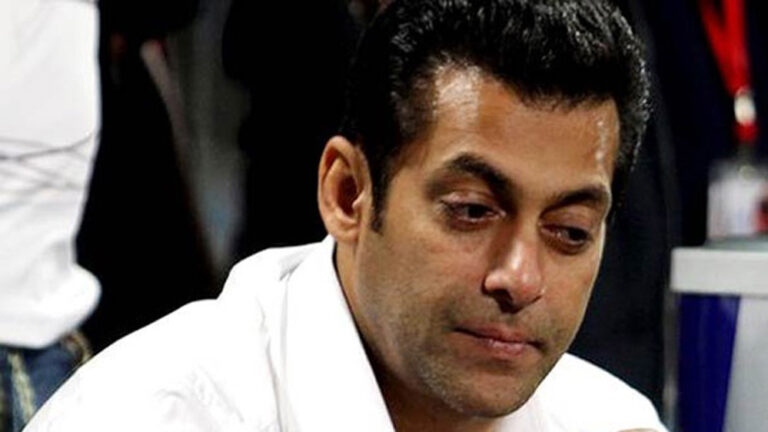 एक्टर सलमान खान को घर में घुसकर मारने की धमकी, कार उड़ाने की भी लिखी बात एक्टर सलमान खान को घर में घुसकर मारने की धमकी, कार उड़ाने की भी लिखी बात