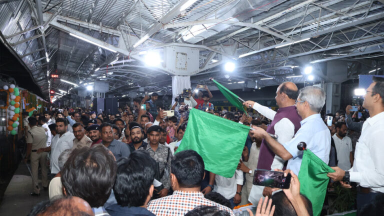 माननीय रेल मंत्री अश्विनी वैष्णव की वर्चुअल गरिमामयी उपस्थिति में डॉ. अम्बेडकर नगर-कोटा-नई दिल्ली एक्सप्रेस का शुभारंभ