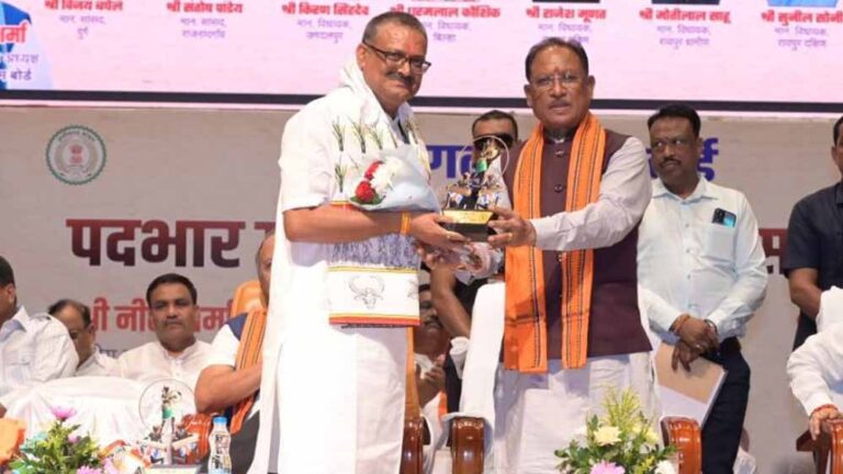 छत्तीसगढ़ के जंगल बेहद मोहक, यहां की जैव विविधता और ऐतिहासिक धरोहर बेमिसाल – डॉ. रमन सिंह