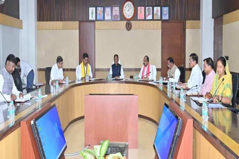 मुख्यमंत्री विष्णु देव साय की अध्यक्षता में आयोजित कैबिनेट की बैठक में अनेक महत्वपूर्ण निर्णय लिए गए