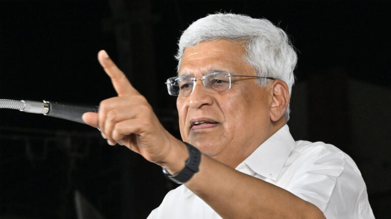 सीपीएम नेता प्रकाश करात ने की RSS की तारीफ, हमें उनसे सीखना होगा, वो कितना काम करते हैं…