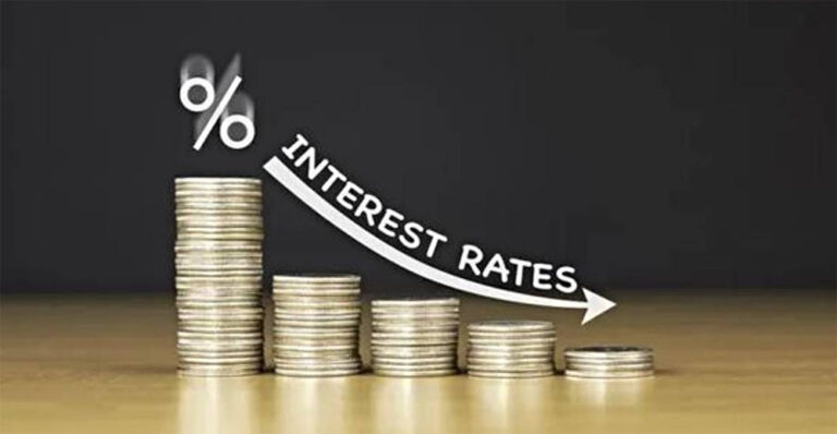 प्रमुख निजी बैंकों ने सेविंग अकाउंट पर ब्याज दरें घटाई प्रमुख निजी बैंकों ने सेविंग अकाउंट पर ब्याज दरें घटाई