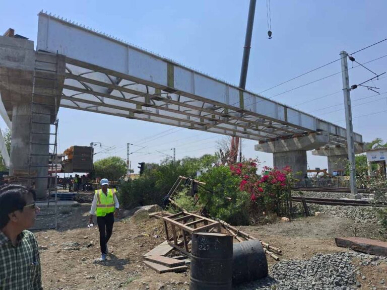 12 स्थानों पर अंडरपास और 15 स्थानों पर आरओबी का निर्माण प्रगति पर