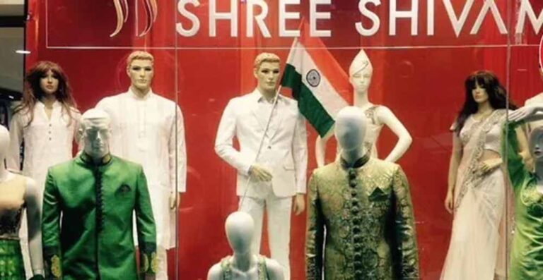 बुर्का पहनकर श्री शिवम से 30 लाख रुपए उड़ने वाला निकला सेल्समैन