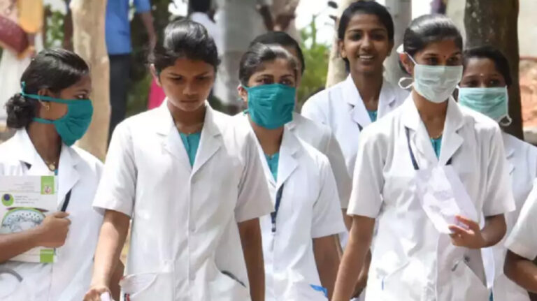 नर्सिंग फर्जीवाड़े : हाईकोर्ट ने कहा जांच में जिन कॉलेजों में छात्रों का प्रवेश नहीं पाया गया , उन कॉलेजों के छात्रों को परीक्षा में बैठने की पात्रता नहीं होगी