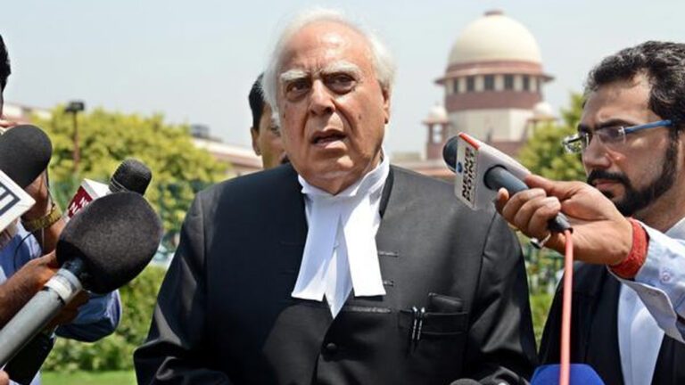 वक्फ कानून के खिलाफ सुप्रीम कोर्ट में 6 याचिकाएं दायर, जल्द से जल्द सुनवाई की मांग