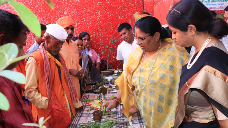 वर्तमान में पारम्परिक चिकित्सा पद्धति और औषधीय वनस्पतियों से जुड़े सदियों पूराने ज्ञान को सहेजने और अगली पीढ़ी तक पहुँचाना अत्यंत आवश्यक: मंत्री सुश्री भूरिया