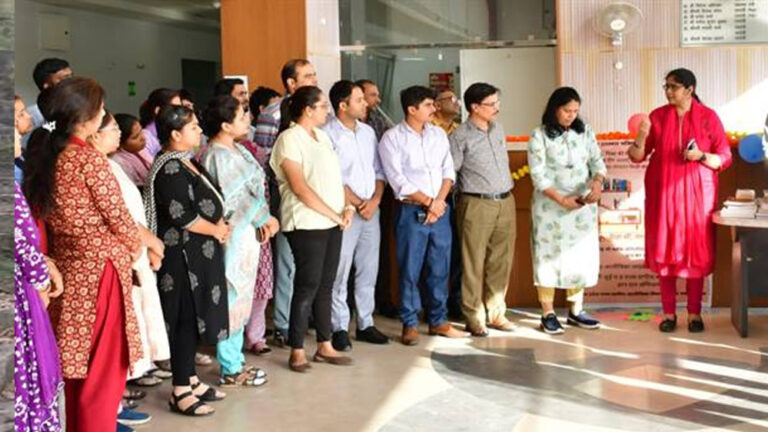 ज्ञान दान अभियान की प्रेरणादायक शुरुआत, किताबें दान करें, जीवन संवारे