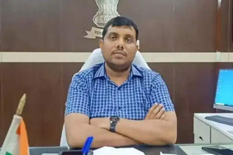 भोपल में किताबें, यूनिफॉर्म खरीदने के लिए बाध्य करने वाले निजी स्कूल संचालकों पर होगी कार्रवाई भोपल में किताबें, यूनिफॉर्म खरीदने के लिए बाध्य करने वाले निजी स्कूल संचालकों पर होगी कार्रवाई