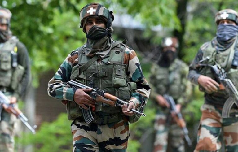 कुलनार में सुरक्षाबलों और आतंकियों में मुठभेड़, तलाशी अभियान जारी, दो सुरक्षाकर्मी घायल