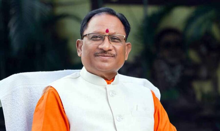 छत्रपति शिवाजी महाराज की पुण्यतिथि पर मुख्यमंत्री साय ने उन्हें श्रद्धापूर्वक किया  नमन