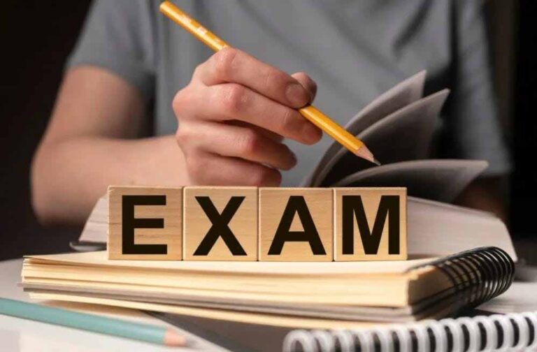 नीट पीजी की परीक्षा के लिए इंदौर से सेंटर नहीं बनाए जाने से विद्यार्थी भी हैरान