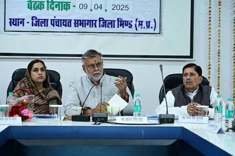 हमें आने वाली पीढ़ी के उज्जवल, सुगम भविष्य के लिए आज चिंतन करने की आवश्यकता है : प्रभारी मंत्री पटेल