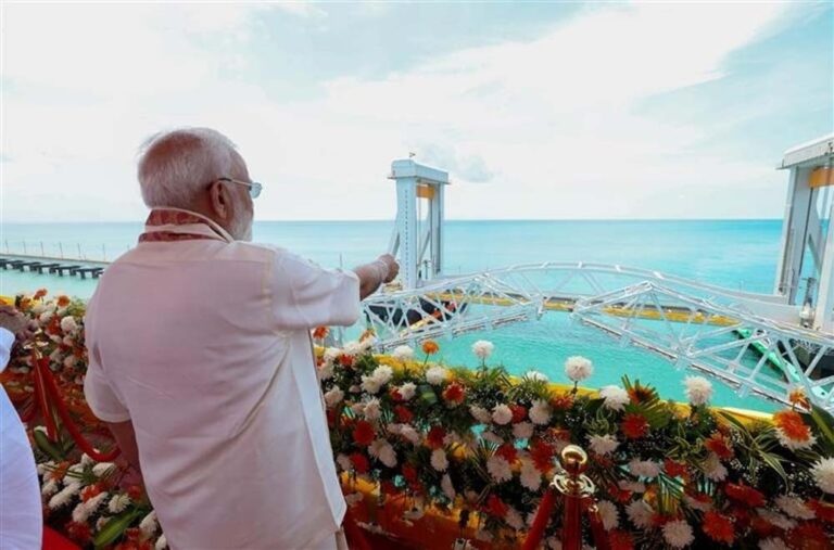 पीएम मोदी ने रामेश्वरम को जोड़ने वाले नए पंबन रेल ब्रिज का उद्घाटन किया