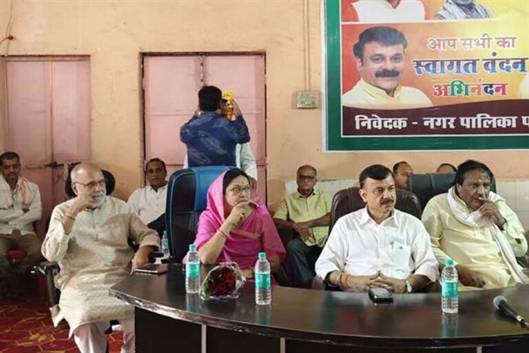 स्कूल शिक्षा मंत्री की अध्यक्षता में हुई बैठक, गाडरवारा नगरपालिका में एक राष्ट्र-एक चुनाव प्रस्ताव पारित स्कूल शिक्षा मंत्री की अध्यक्षता में हुई बैठक, गाडरवारा नगरपालिका में एक राष्ट्र-एक चुनाव प्रस्ताव पारित