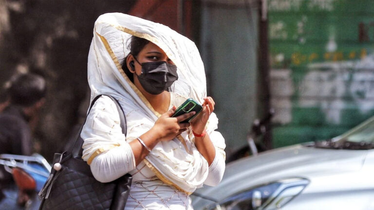 मध्यप्रदेश में भीषण गर्मी का टॉर्चर, आसमान से बरस रही आग, आज 30 जिलों में लू का अलर्ट मध्यप्रदेश में भीषण गर्मी का टॉर्चर, आसमान से बरस रही आग, आज 30 जिलों में लू का अलर्ट