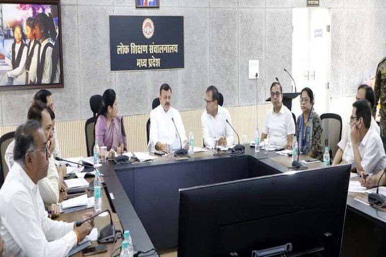 स्कूल शिक्षा की गुणवत्ता के लिये विद्यार्थियों से जुड़े सभी कार्य निर्धारित कैलेण्डर के अनुसार पूरे हों : स्कूल शिक्षा मंत्री सिंह