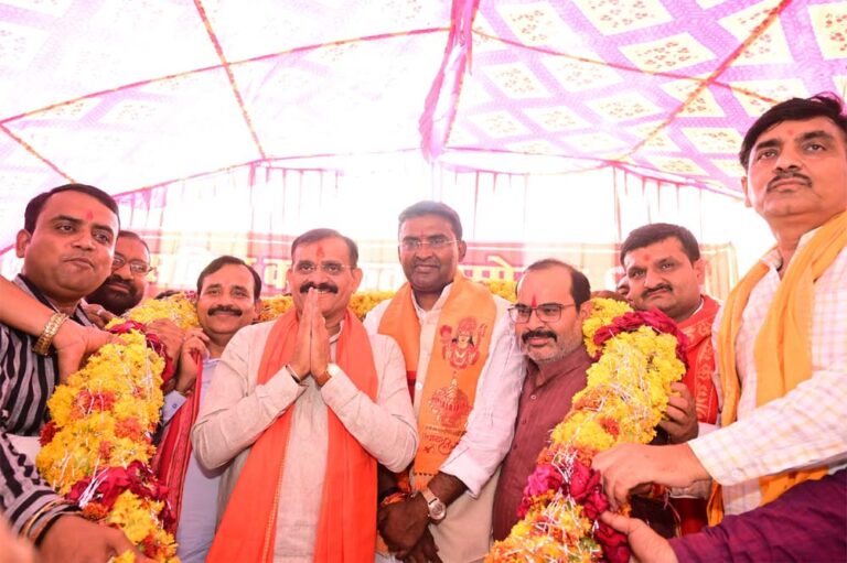 कार्यकर्ताओं के परिश्रम से भाजपा बनी दुनिया की सबसे बड़ी पार्टी: विष्णुदत्त शर्मा कार्यकर्ताओं के परिश्रम से भाजपा बनी दुनिया की सबसे बड़ी पार्टी: विष्णुदत्त शर्मा