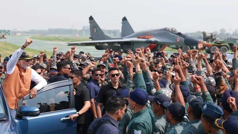 निर्दोषों का खून बहाने का एक ही अंजाम महाविनाश है: आदमपुर एयरबेस में बोले पीएम मोदी