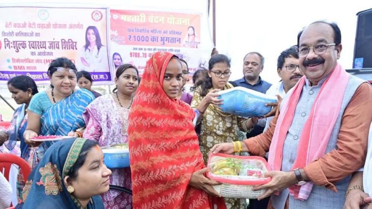 उप मुख्यमंत्री ने गौरव पथ, सीसी रोड और मुक्तिधाम सहित 70 लाख रुपए के कार्यों की घोषणा उप मुख्यमंत्री ने गौरव पथ, सीसी रोड और मुक्तिधाम सहित 70 लाख रुपए के कार्यों की घोषणा