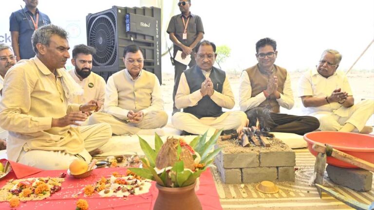 मुख्यमंत्री ने नवा रायपुर में एआई डाटा सेंटर पार्क का किया शिलान्यास