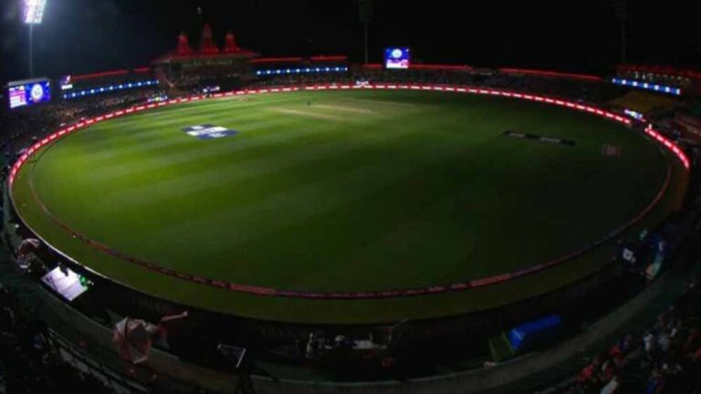 भारत-पाकिस्तान तनाव के बीच धर्मशाला में रोका गया पंजाब-दिल्ली का मैच भारत-पाकिस्तान तनाव के बीच धर्मशाला में रोका गया पंजाब-दिल्ली का मैच