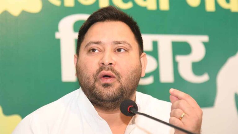 70 और 50 के फेर में फंसा पूरा सियासी खेल, कांग्रेस के एक फैसले से बढ़ी राजद की बेचैनी! 70 और 50 के फेर में फंसा पूरा सियासी खेल, कांग्रेस के एक फैसले से बढ़ी राजद की बेचैनी!