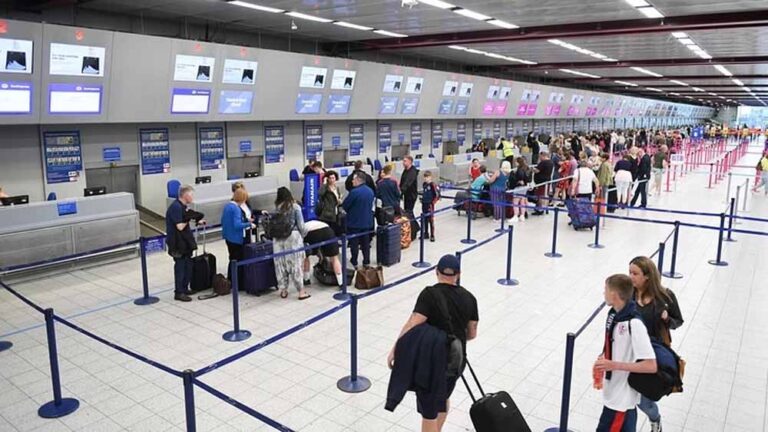 US के बाद सिंगापुर ने अपने नागरिकों के लिए जारी की एडवाइजरी, ‘पाकिस्तान की यात्रा न करें’