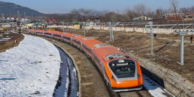 JK जाने वाली वंदे भारत में रिकॉर्डतोड़ बुकिंग, इस दिन तक फुल हुई सभी सीटें